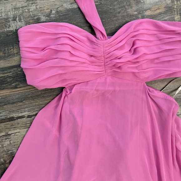 STRAPLESS EMPIRE WAIST CUTOUT MAXI DRESS WITH COVERED BUTTON DETAIL - mordernwear.com STRAPLESS EMPIRE WAIST CUTOUT MAXI DRESS WITH COVERED BUTTON DETAIL - mordernwear.com